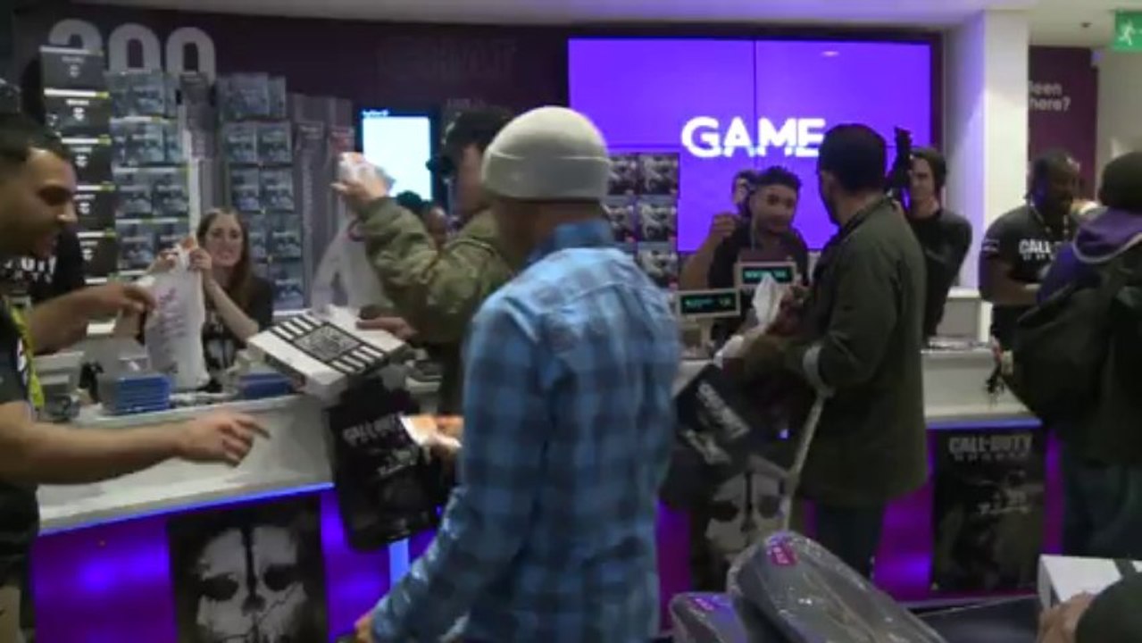 London: 'Call of Duty' sequel released at midnight