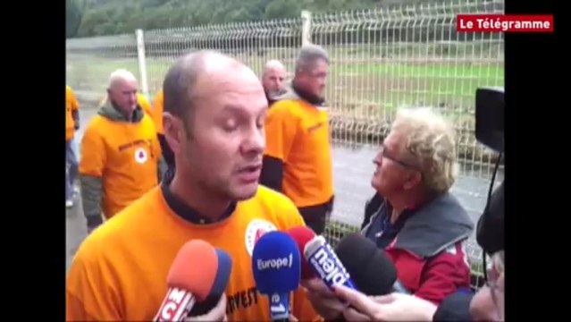 Marine Harvest. Les salariés poursuivent le blocus