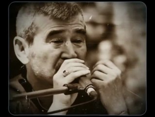 Gülüşün Eklenir Kimliğime • AHMET TELLİ