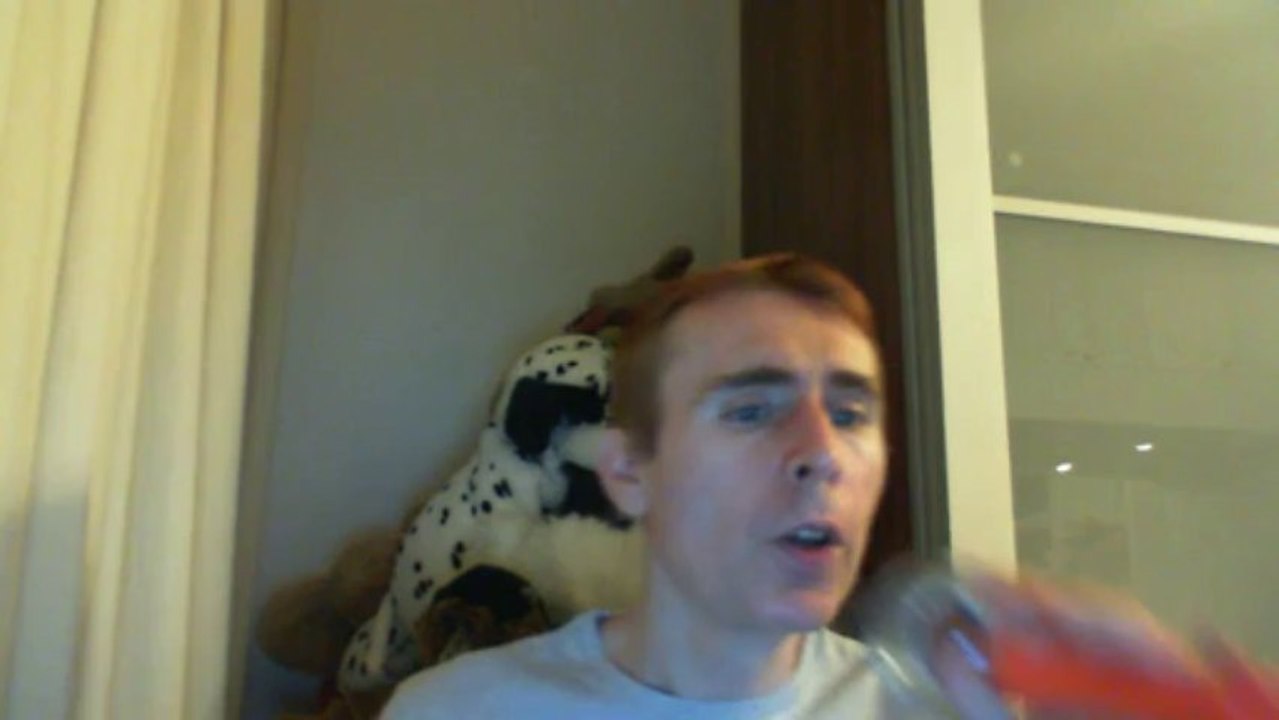 Wiwi égratigne "le souvenir du bonheur" de Salvatore Adamo