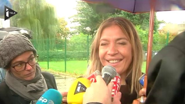 A Roissy, François Hollande rend hommage aux deux journalistes de RFI