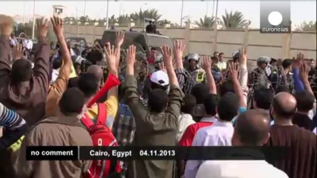 Turquie : les islamistes manifestent leur soutien à Morsi