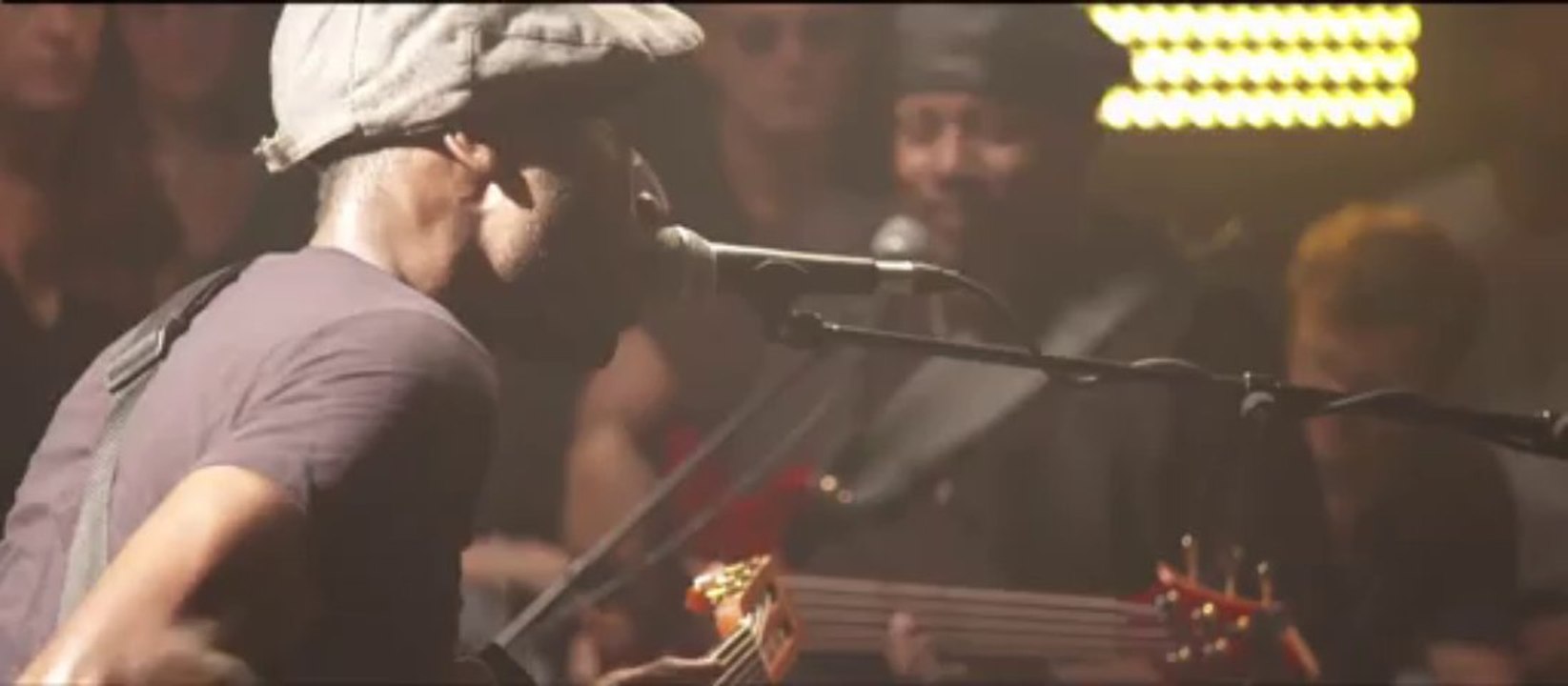 Keziah Jones - Million Miles From Home (Live @ Nova Session)