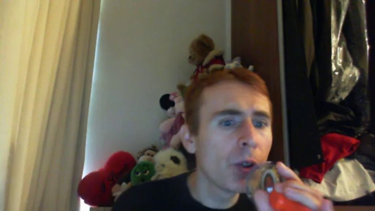 Wiwi égratigne "wilder Wein" de Peter Orloff