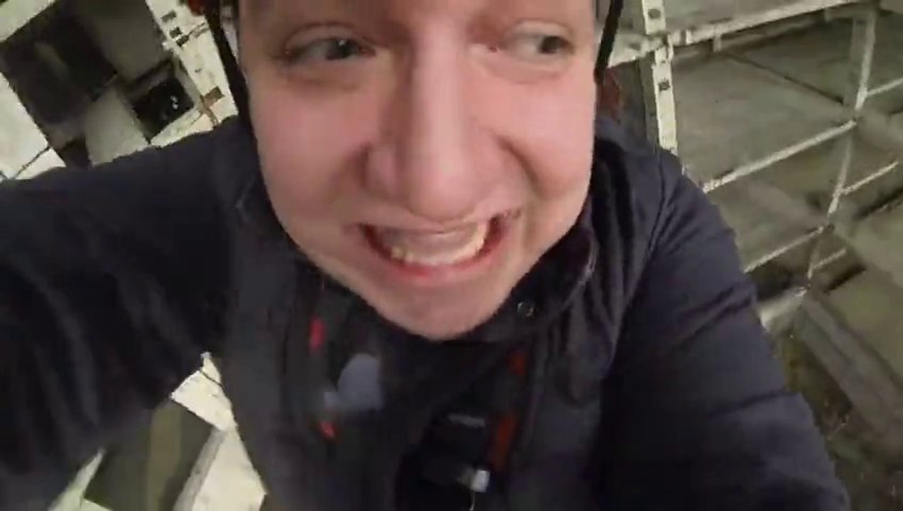 Saut à L'élastique : Le Cri le plus ridicule jamais entendu! Marrant!