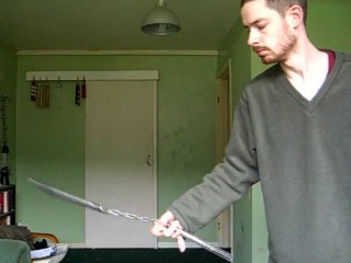 Hybrid thumb to finger spin (side view)