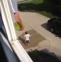 Kill a kid with a water bomb : DONE!