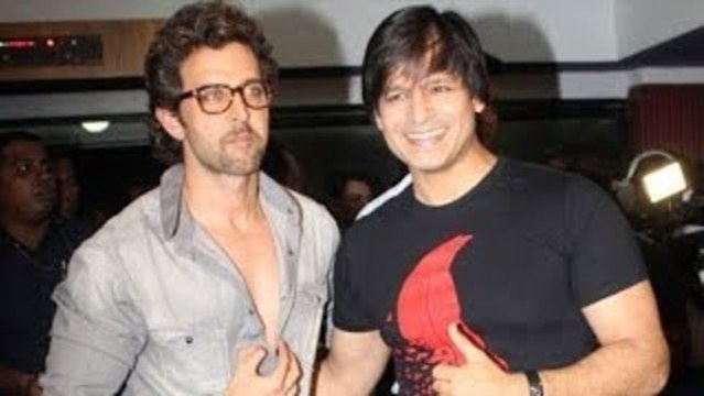 Hrithik Roshan & Vivek Oberoi Visit Chandan Cinema