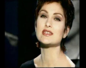 Şükriye Tutkun - Mihriban (Official Version)