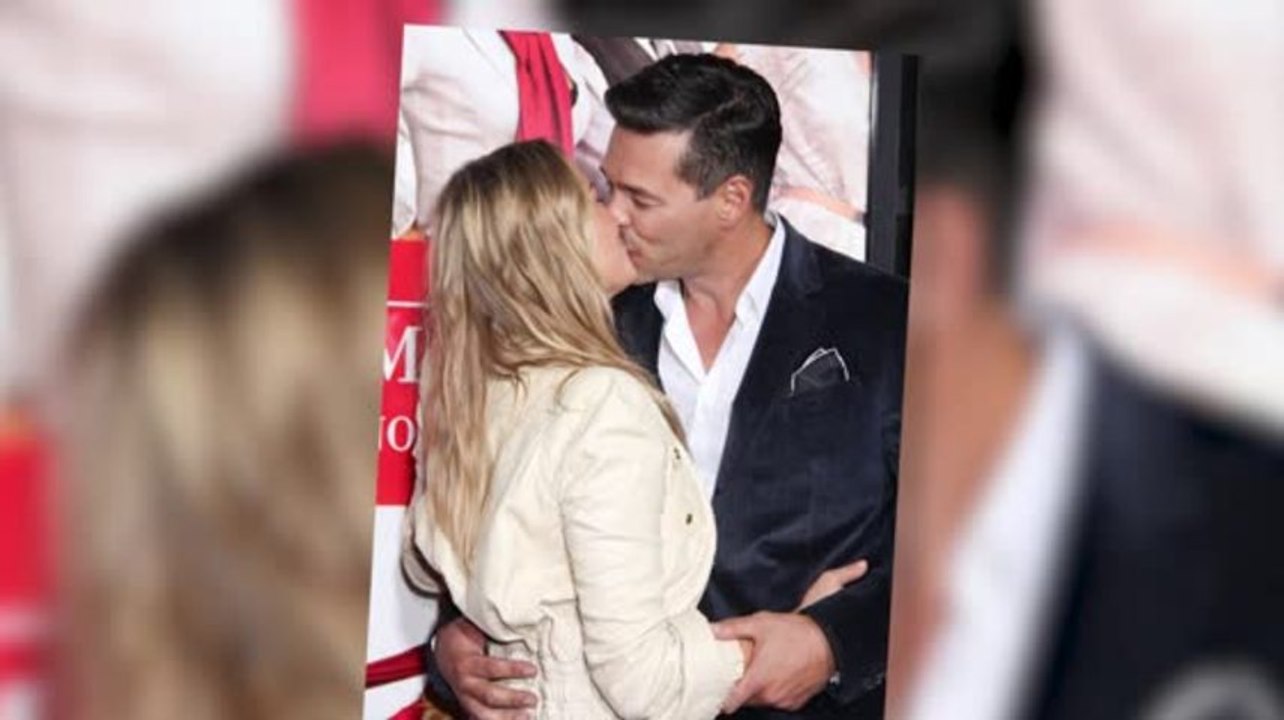 LeAnn Rimes and Eddie Cibrian Smooch at The Best Man Holiday Premiere