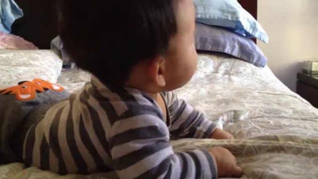 JuanPablo haciendo ejercicios para su cuello y espalda #eseesmihijo #elorgullodepapa #todouncampeon