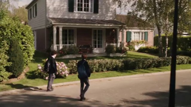 In the House / Dans la maison (2012) - Trailer English Subs