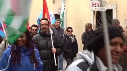 IN PIAZZA PER L'EQUITA': "SI RISCHIA LA RIVOLTA"