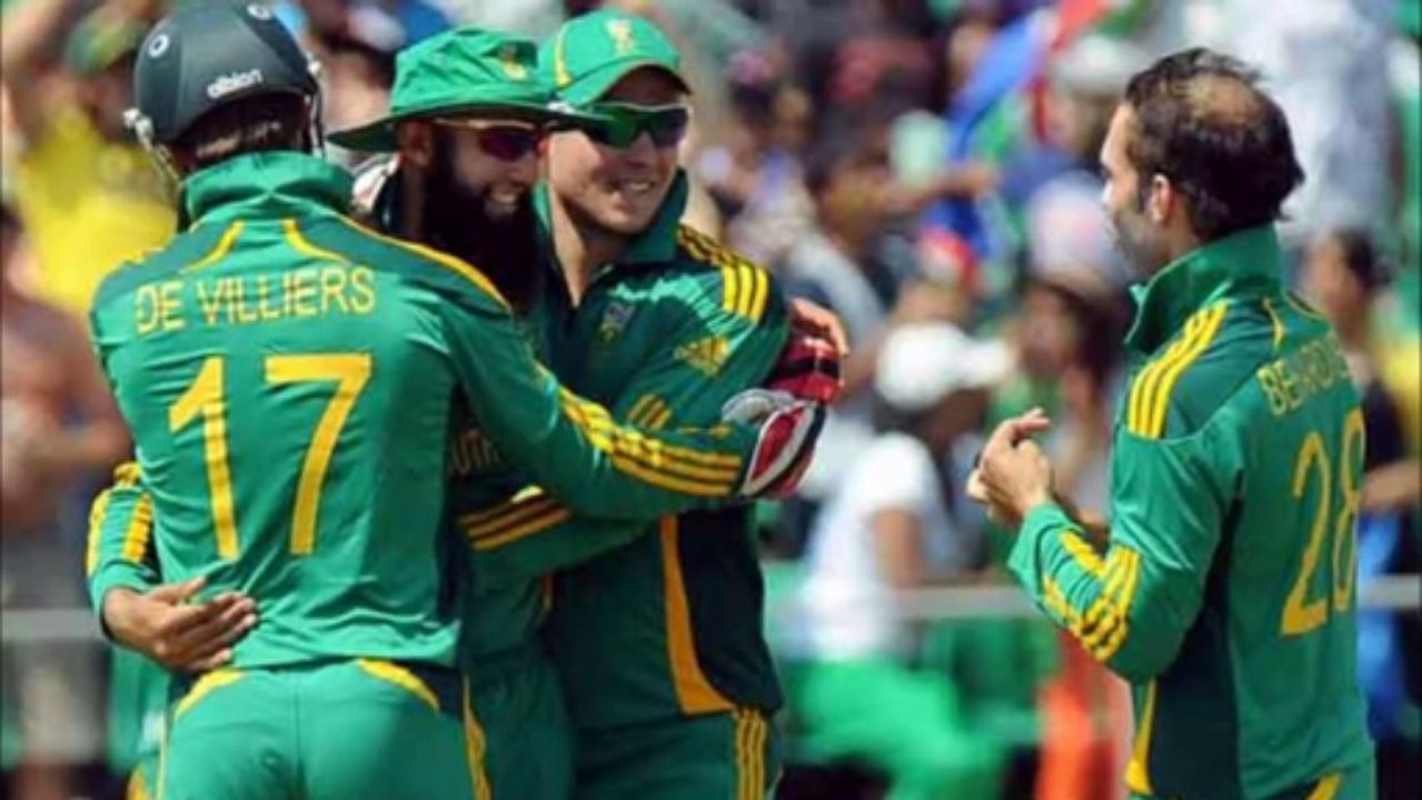 4th ODI: Pakistan v South Africa at Abu Dhabi  Nov 8, 2013