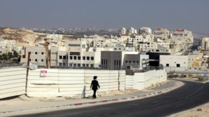 Kerry urges Israeli settlement limits in order to continue peace talks