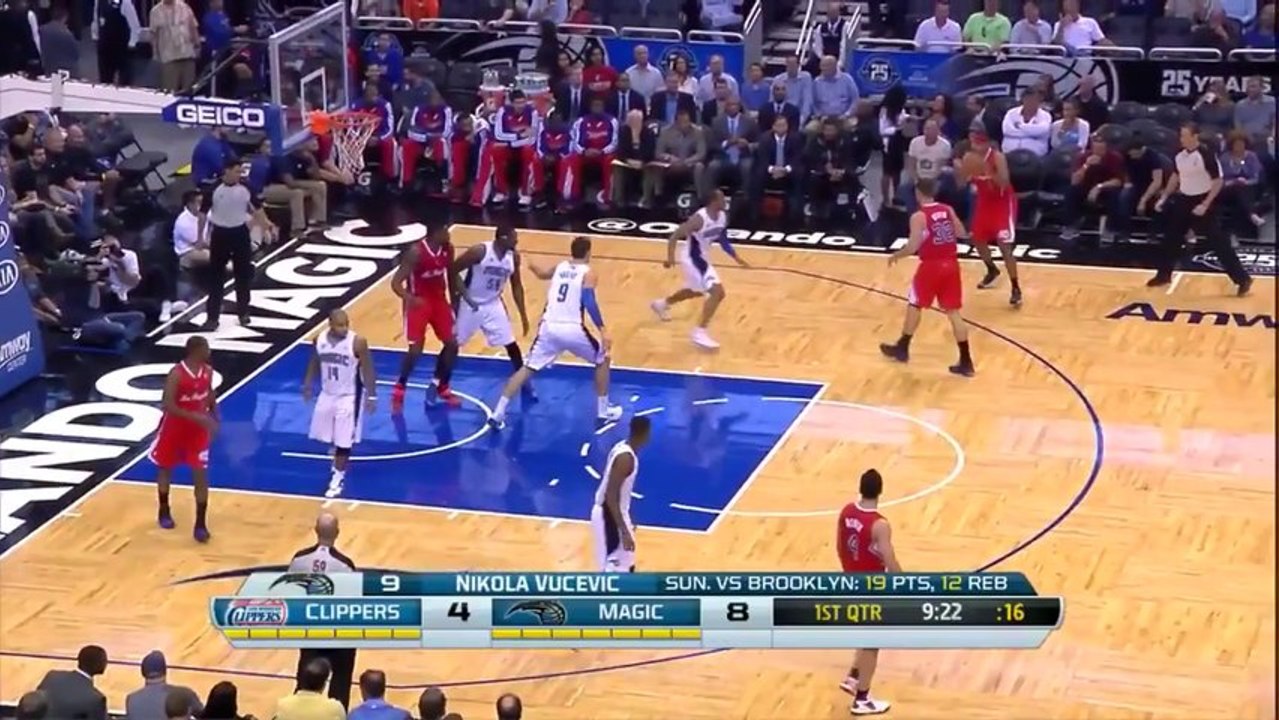 Jason Maxiell contre DeAndre Jordan