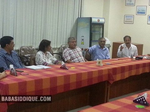 Baba Siddique MLA Meeting ALM's & Residents for CCTV Link up (7th Oct)