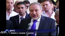 Ex-chanceler israelense absolvido de acusações de fraude