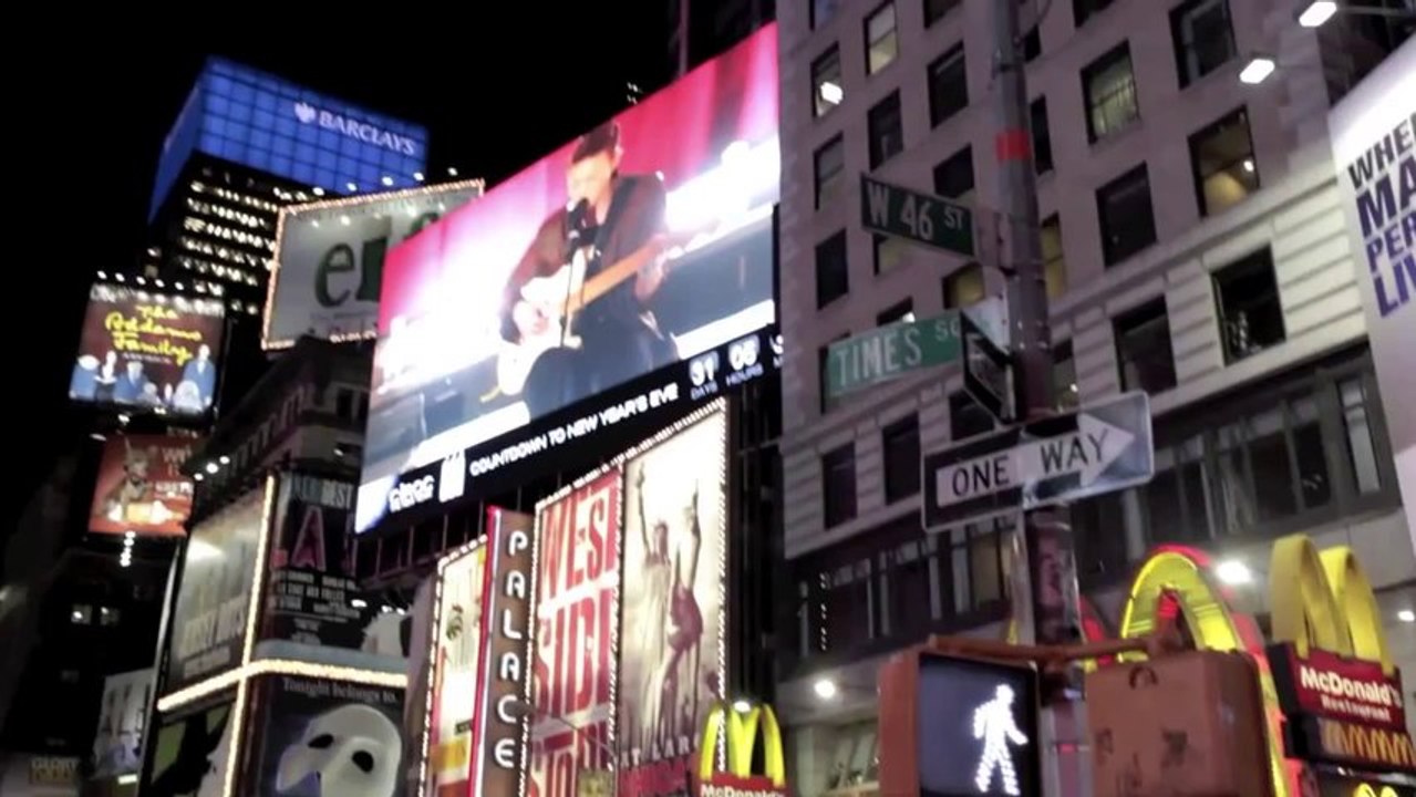 La Roux In for the kill (live)