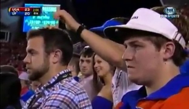 Jeu débile : mettre des cacahuètes sur la tête de son pote.