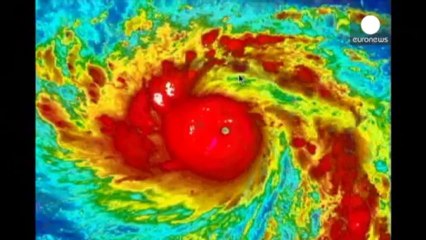 Filippine, migliaia di evacuati per l'arrivo del tifone Haiyan