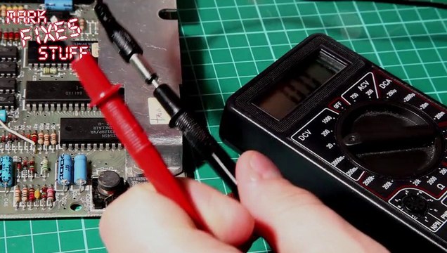 How to test a 7805 regulator in a ZX Spectrum with a cheap multimeter - MFS Quicktip!
