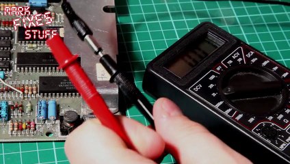 How to test a 7805 regulator in a ZX Spectrum with a cheap multimeter - MFS Quicktip!