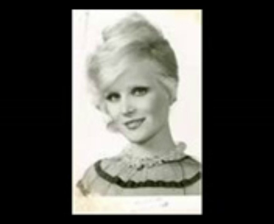 Gönül Yazar - BIRAKIN SEVİYORUM