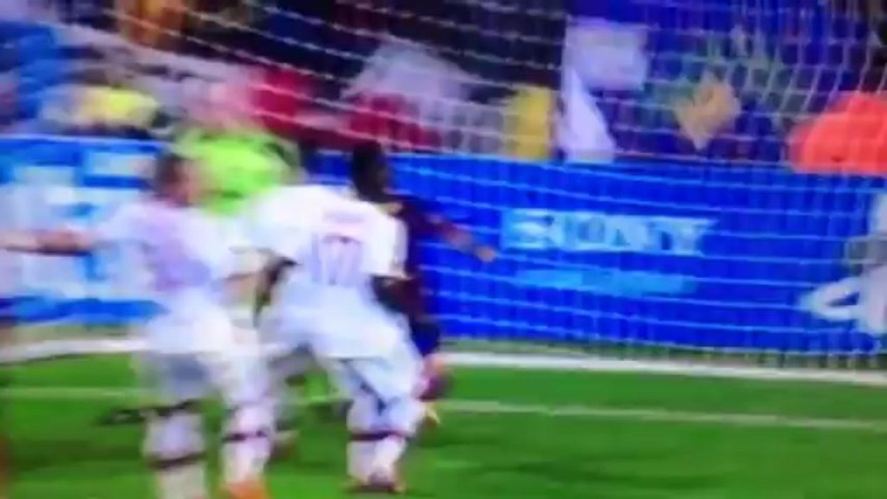 FC Barcelone vs AC Milan (3-1) le but de Busquets