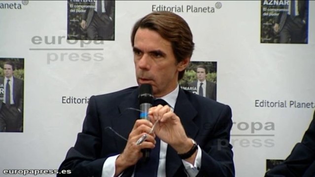 Aznar apela a la unidad de España para evitar desgarros