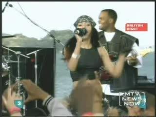 Aaliyah -  [liveMTV - 90 sec]