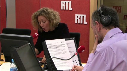 Le général Hollande dans les tranchées jusqu'au cou