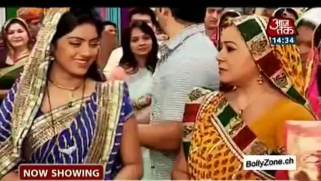 Sandhya Ne Kiya IPS Exam Pass Ghar Mein Hua Jashn!! - Diya Aur Baati Hum - 8th Nov 2013