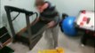 Dumb guys playing on a TREADMILL : FAIL!!!!