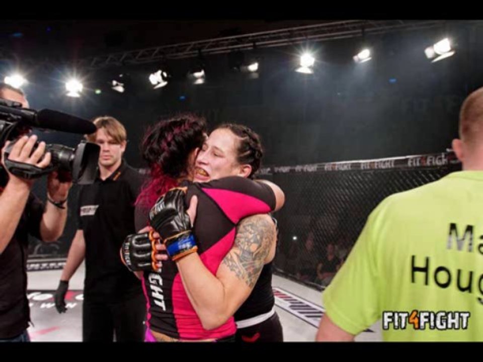 Maria hougaard vs alexandra buch