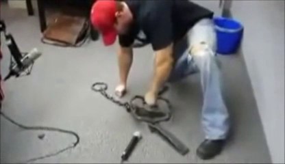 Put a hand in a Bear trap! CRAZY guy!!