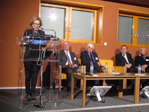 Geneviève Fioraso, ministre de l’enseignement supérieur et de la Recherche à Rovaltain