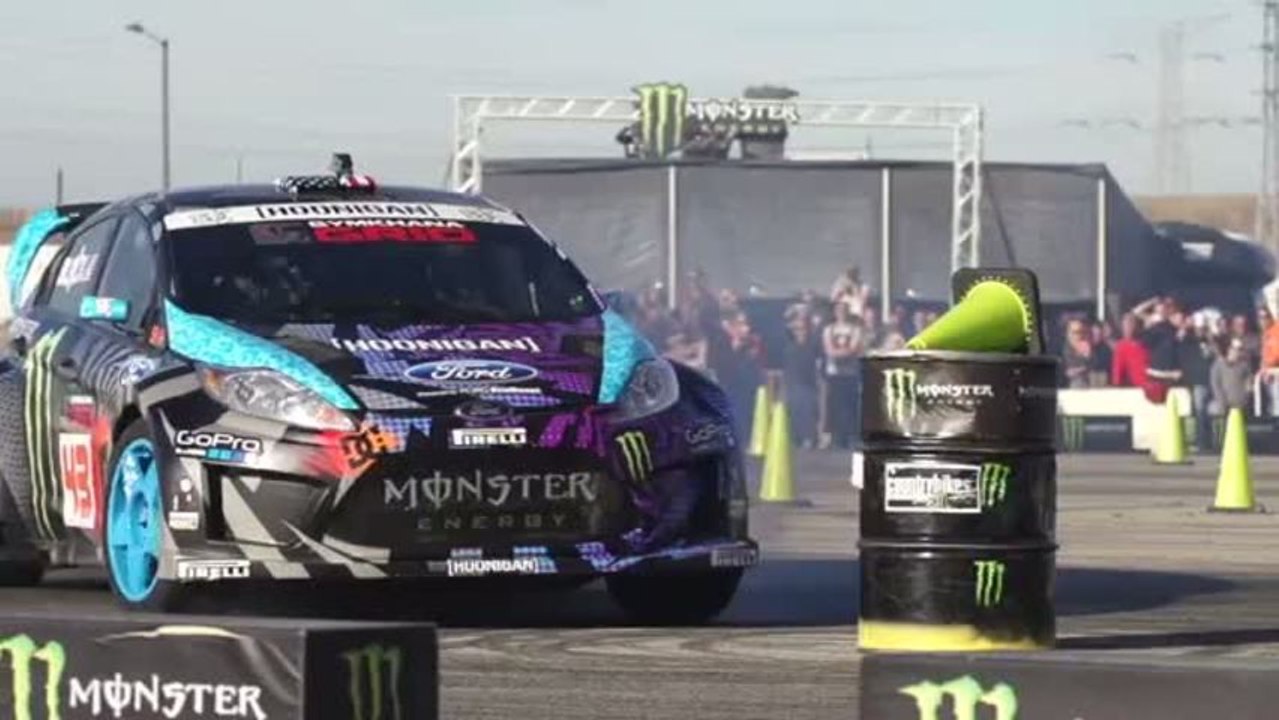Ken Block brûle de la gomme à Madrid