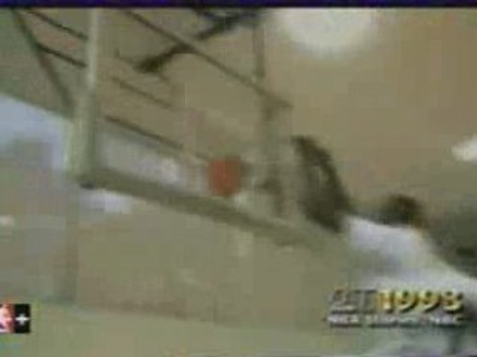 Shaq Breaks Glass