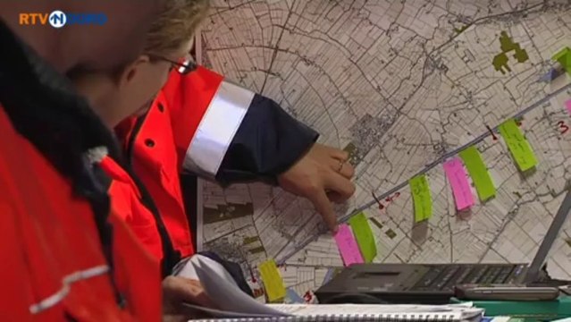 Hoogwateroefening langs kades Eemskanaal - RTV Noord