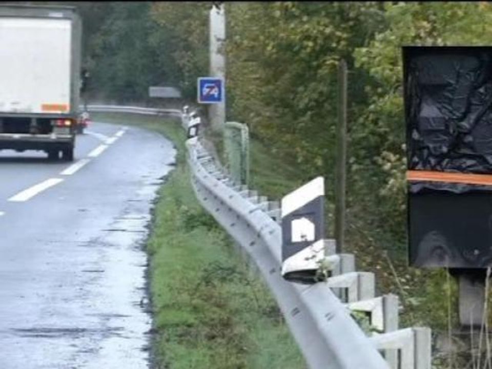 Crise bretonne: brûler les radars, nouveau symbole de la contestation? - 08/11
