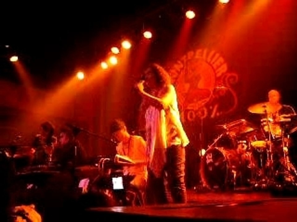 cirKus (Neneh Cherry) - Is What It Is...