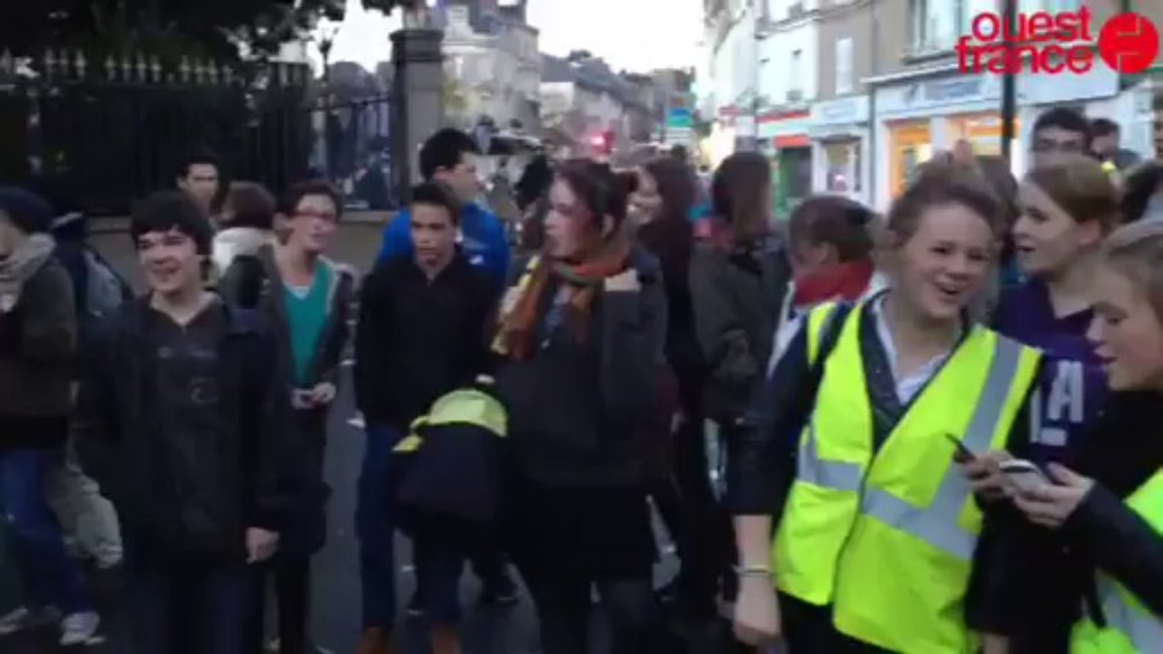Mobilisation lycéenne pour les étudiants sans-p...