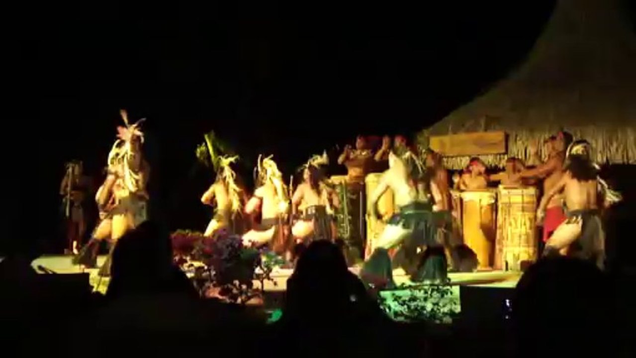 M4H03258_danse_tahiti 1