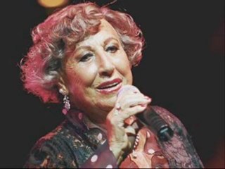 Müzeyyen Senar - Uyu Demeye Geldim