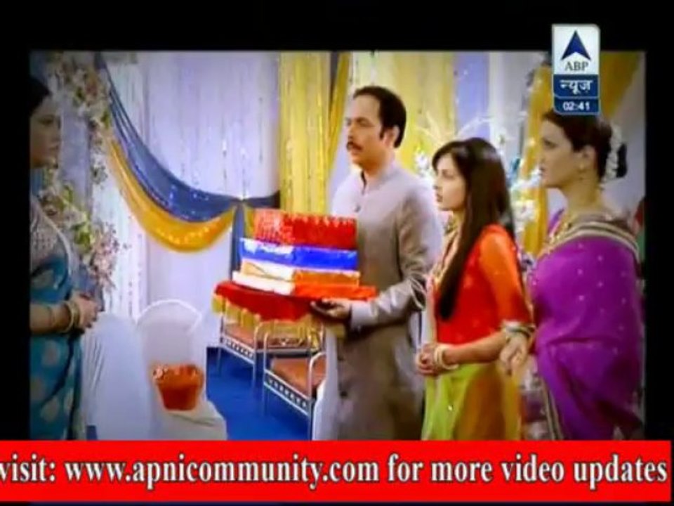 Shlok Ki Maa Ang Bhai Ne Machaya Halla-Iss Pyaar Ko-09 Nov 2013