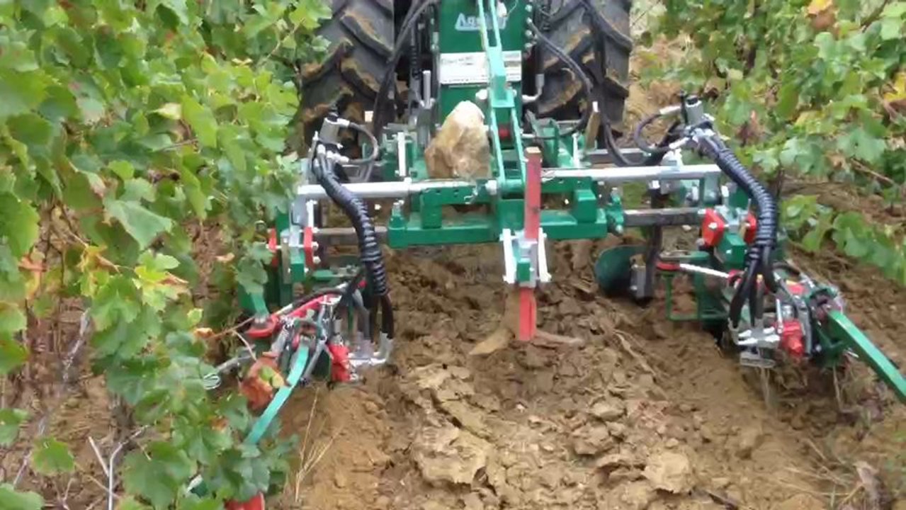 Décavaillonneuse AGUILAR Présentée par la société BERNARDONI P2MH de BEAUMES DE VENISE