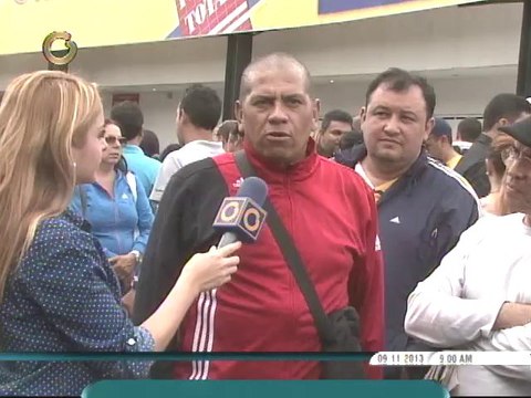 Registran largas colas en tiendas de electrodomésticos de Caracas