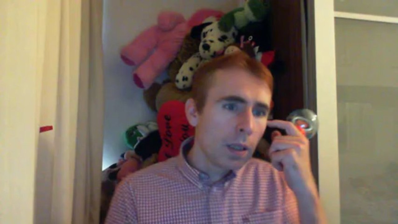 Wiwi égratigne "Cloudman" de Dionysos