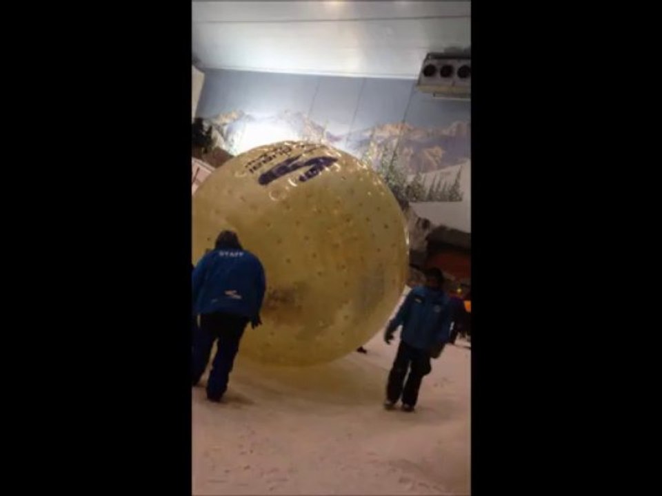Ski Dubai Suhaib in Ball
